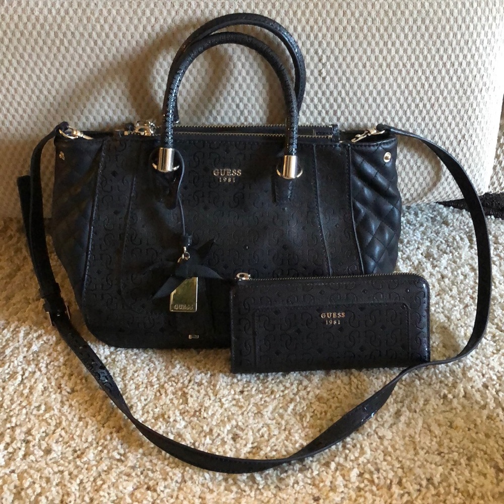 Guess Tote handbag with matching wallet